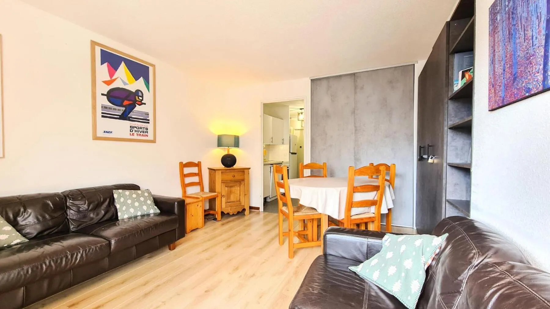 Contacten van Residence Doris - Appartement Renove - Centre Station - Balcon Mae-7363